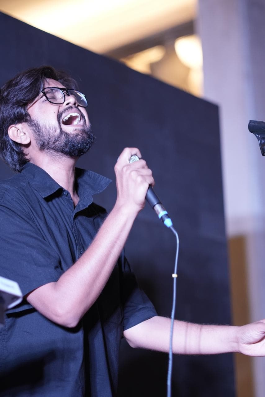 Emotional performance frame